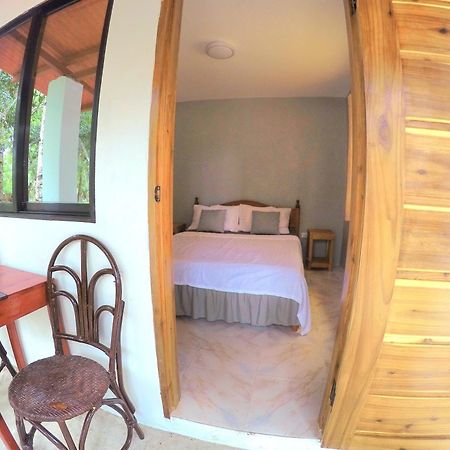 Al Hamra Jungle Resort (Adults Only) Puerto Princesa Exterior foto