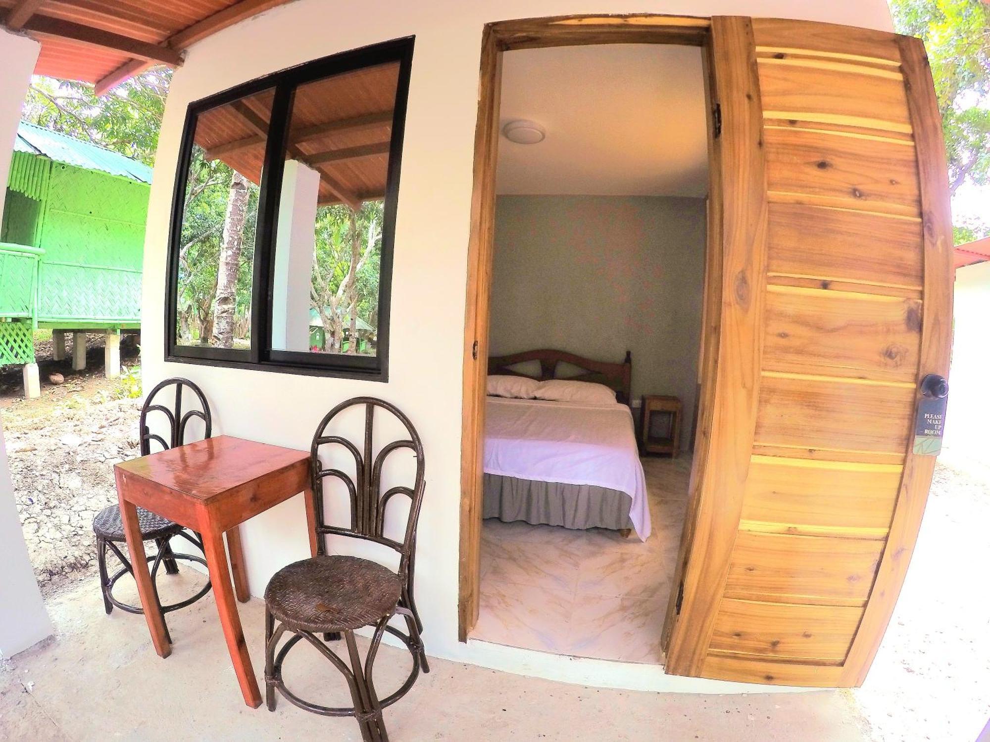 Al Hamra Jungle Resort (Adults Only) Puerto Princesa Exterior foto