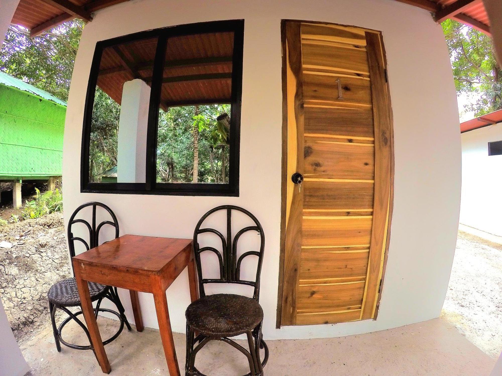 Al Hamra Jungle Resort (Adults Only) Puerto Princesa Exterior foto