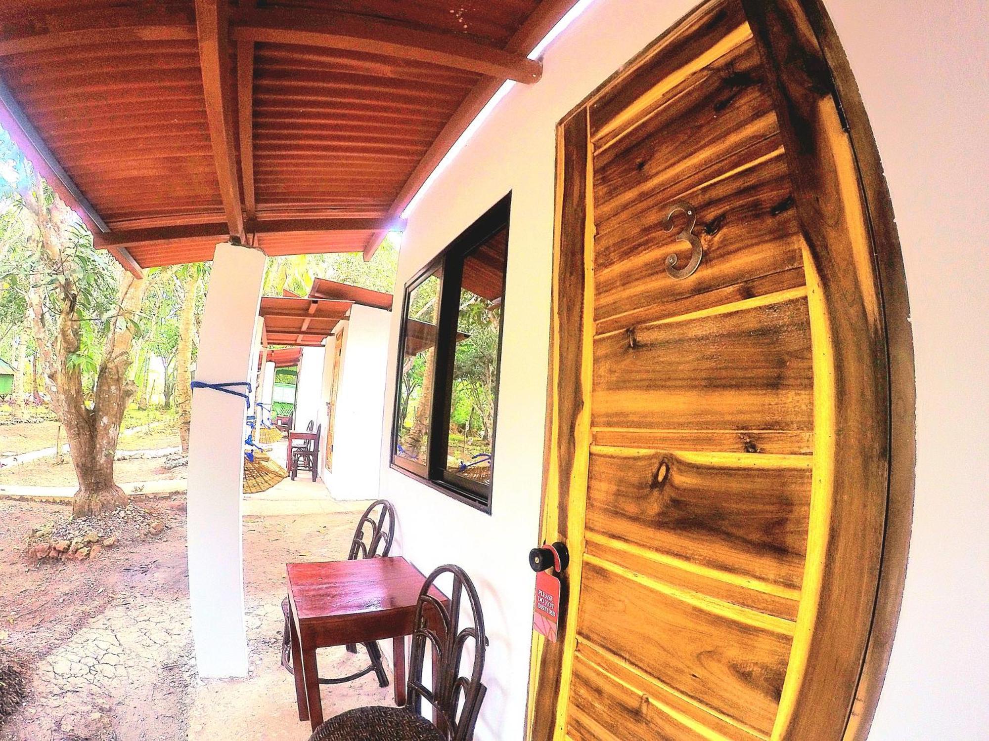 Al Hamra Jungle Resort (Adults Only) Puerto Princesa Exterior foto