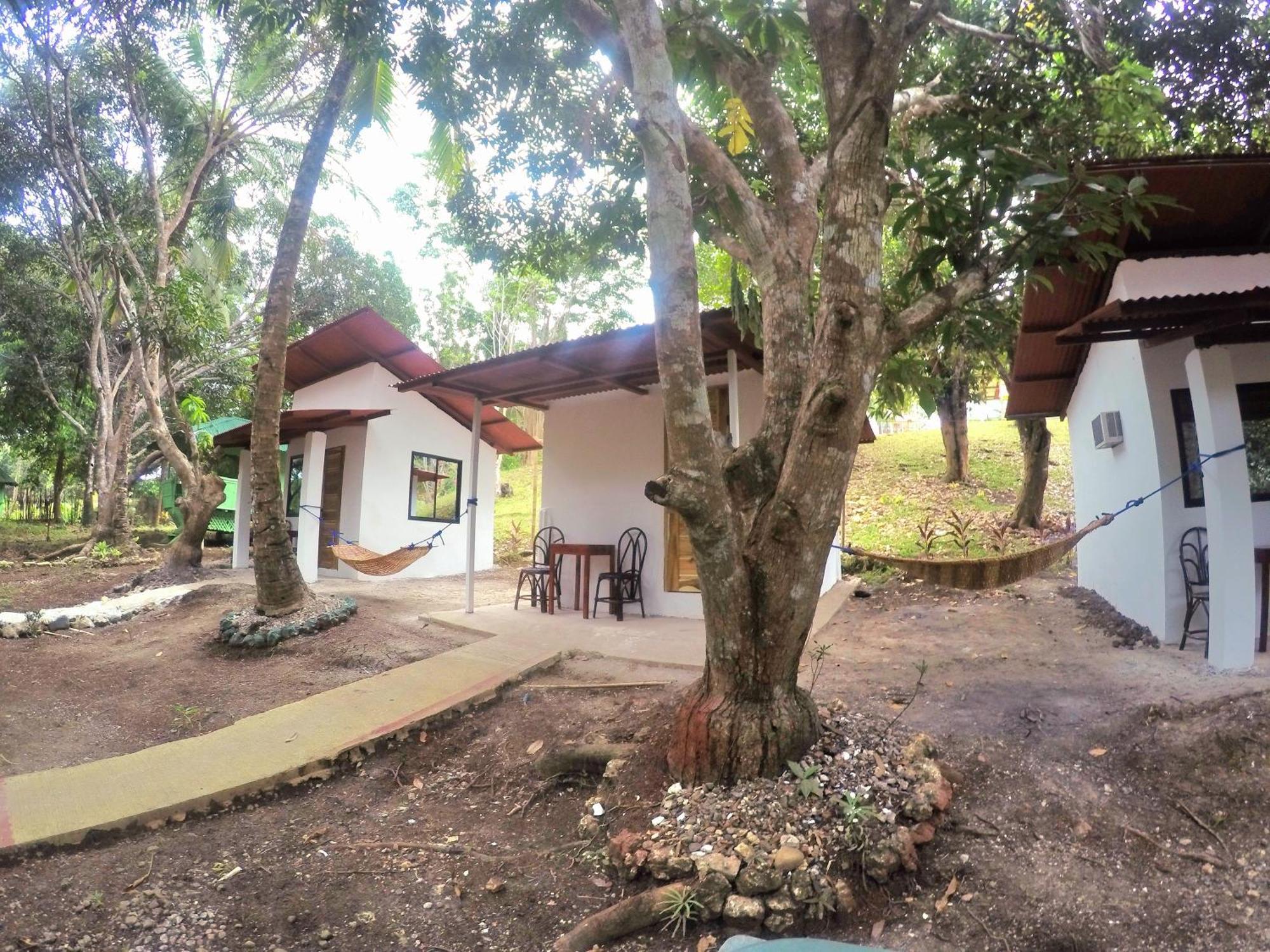 Al Hamra Jungle Resort (Adults Only) Puerto Princesa Exterior foto
