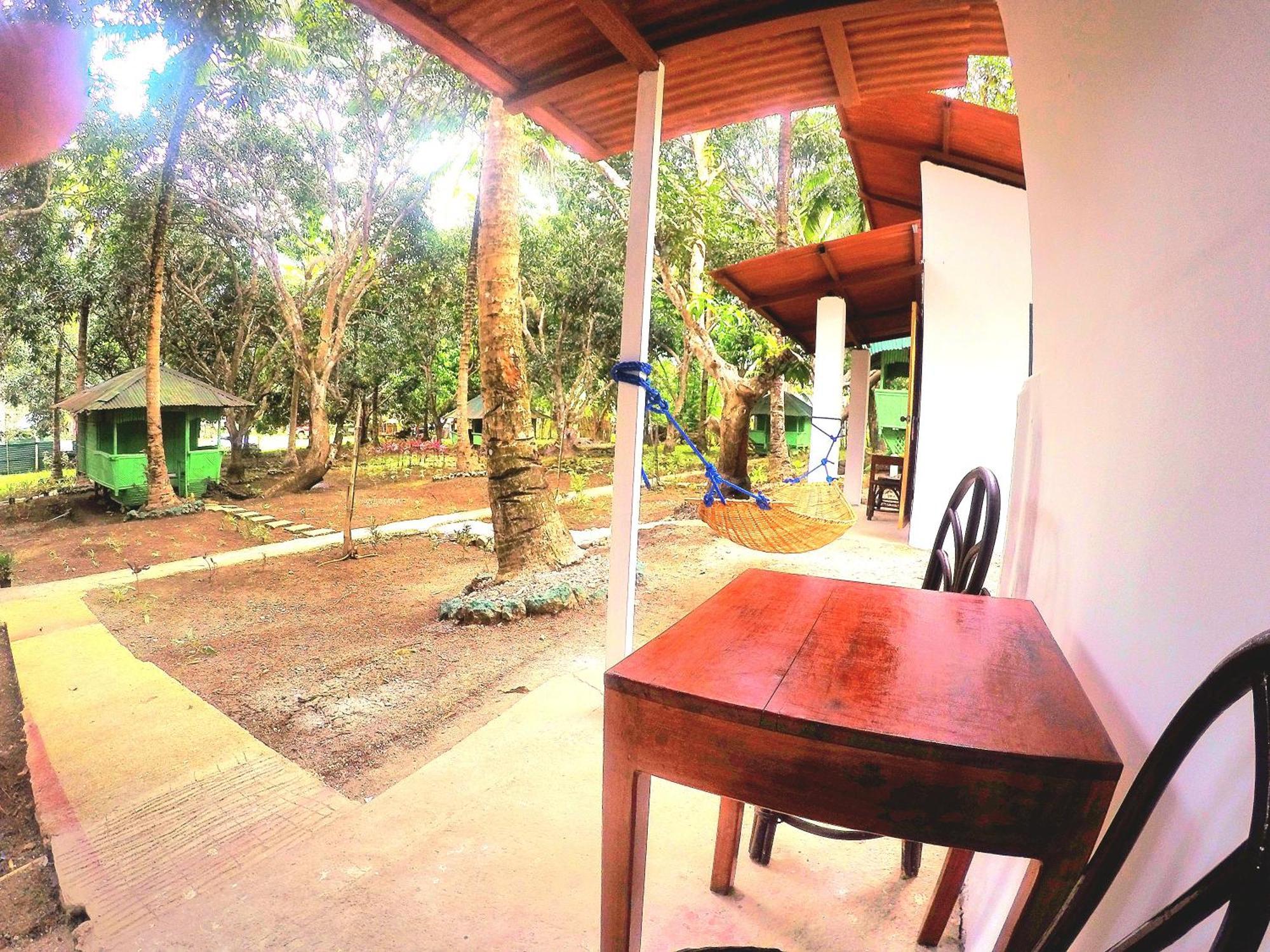 Al Hamra Jungle Resort (Adults Only) Puerto Princesa Exterior foto
