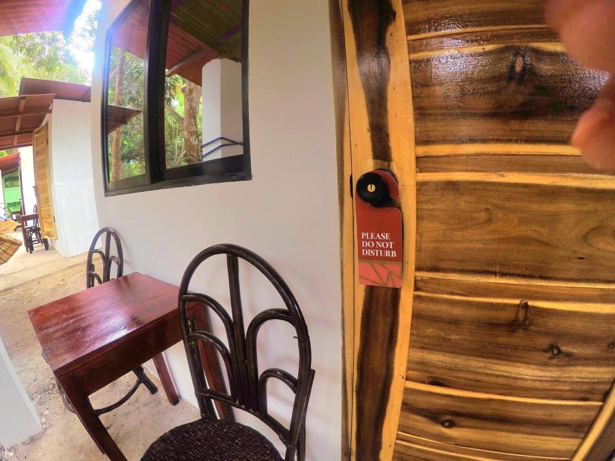 Al Hamra Jungle Resort (Adults Only) Puerto Princesa Exterior foto