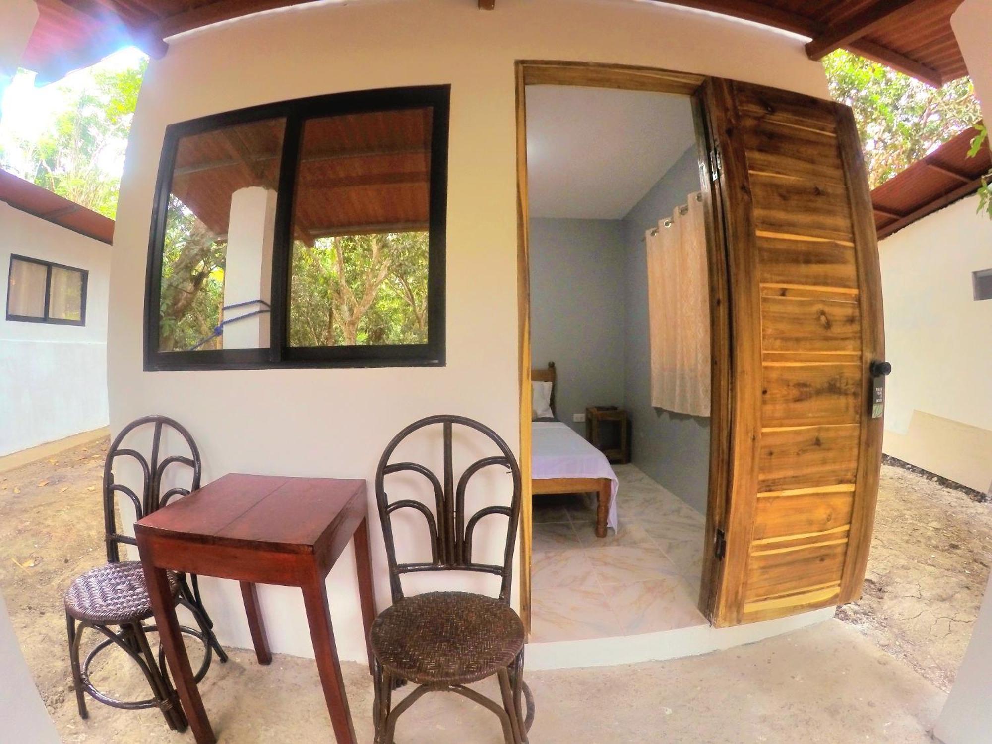Al Hamra Jungle Resort (Adults Only) Puerto Princesa Exterior foto